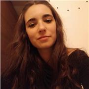 Profesora de inglés con experiencia en centros escolares, con nivel B2 (first certificate). Ayudo con deberes y exámenes